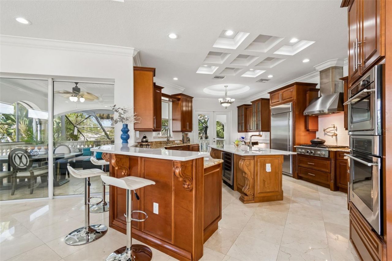 6233 Bayshore Boulevard, Tampa, FL 33611 Photo