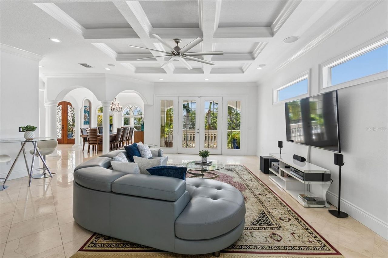 6233 Bayshore Boulevard, Tampa, FL 33611 Photo