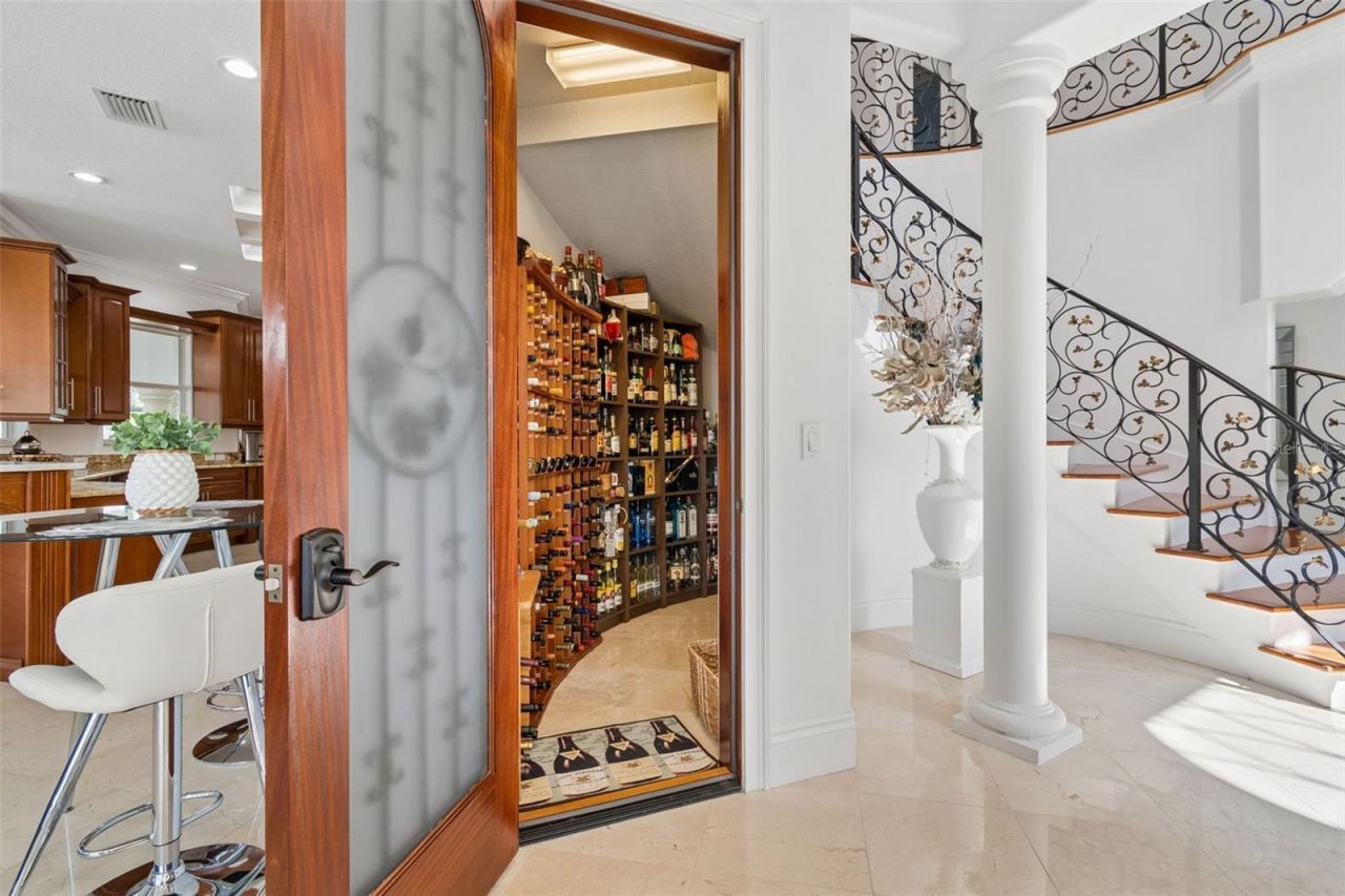 6233 Bayshore Boulevard, Tampa, FL 33611 Photo