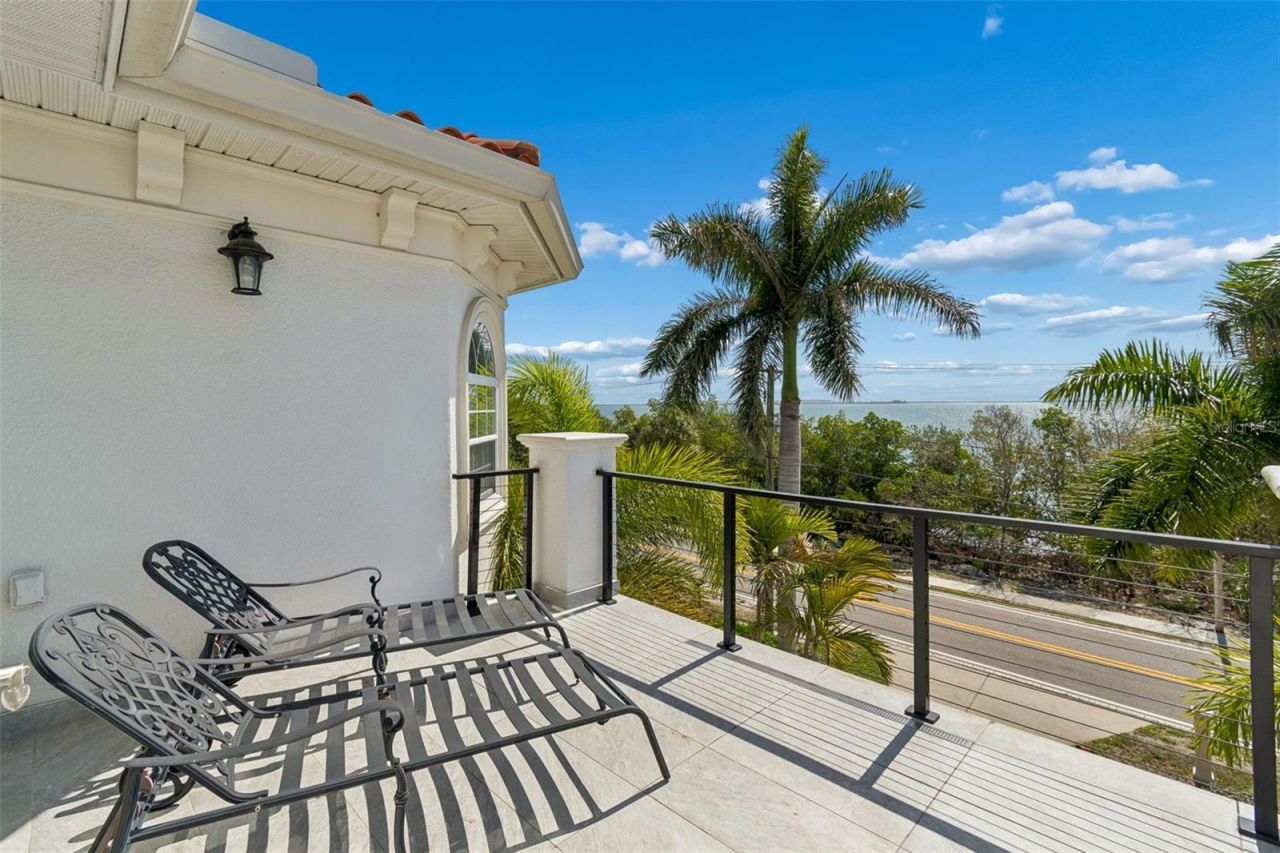 6233 Bayshore Boulevard, Tampa, FL 33611 Photo