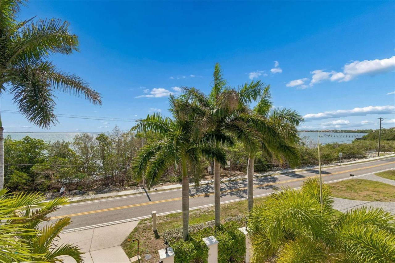 6233 Bayshore Boulevard, Tampa, FL 33611 Photo