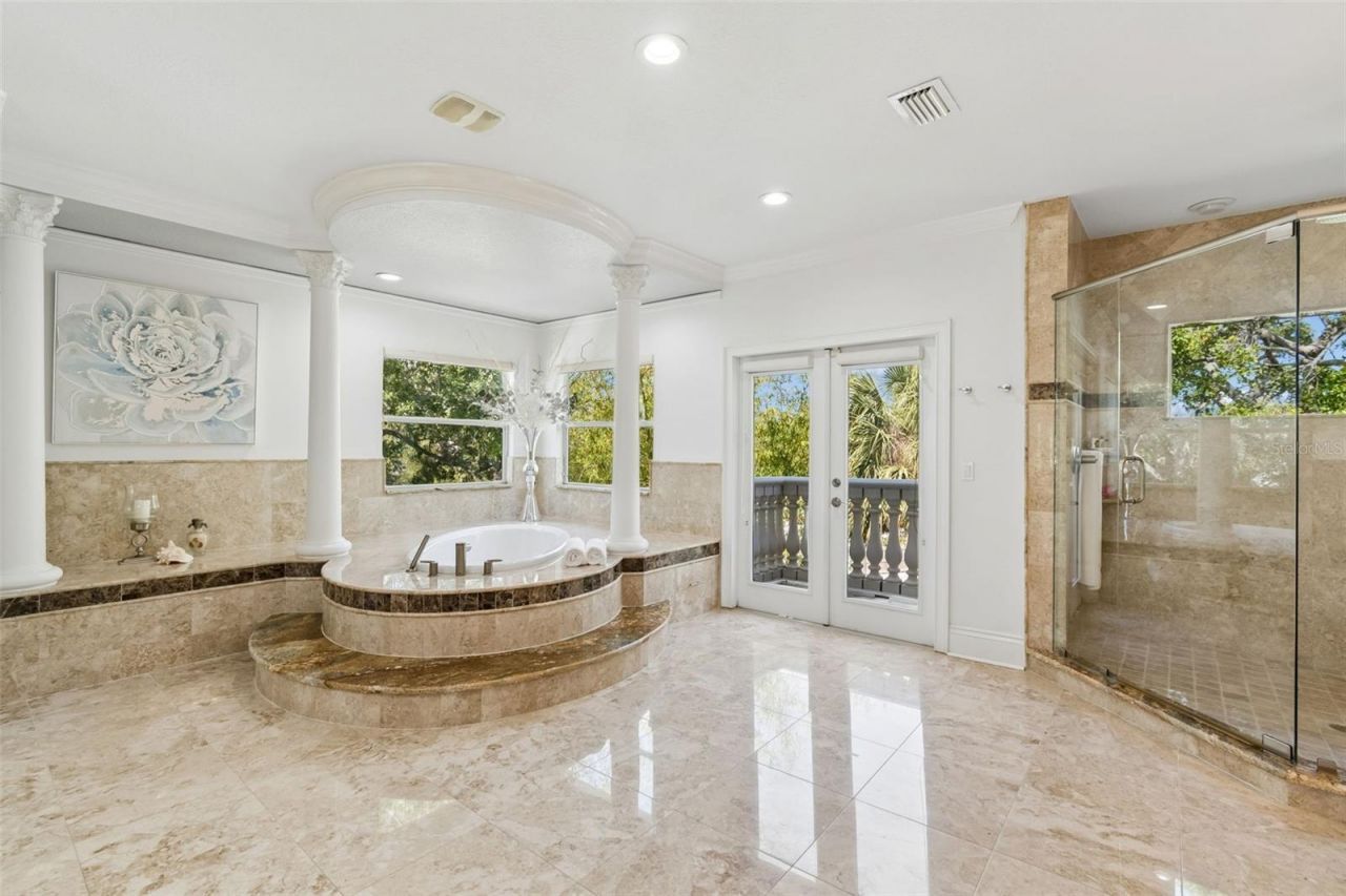 6233 Bayshore Boulevard, Tampa, FL 33611 Photo