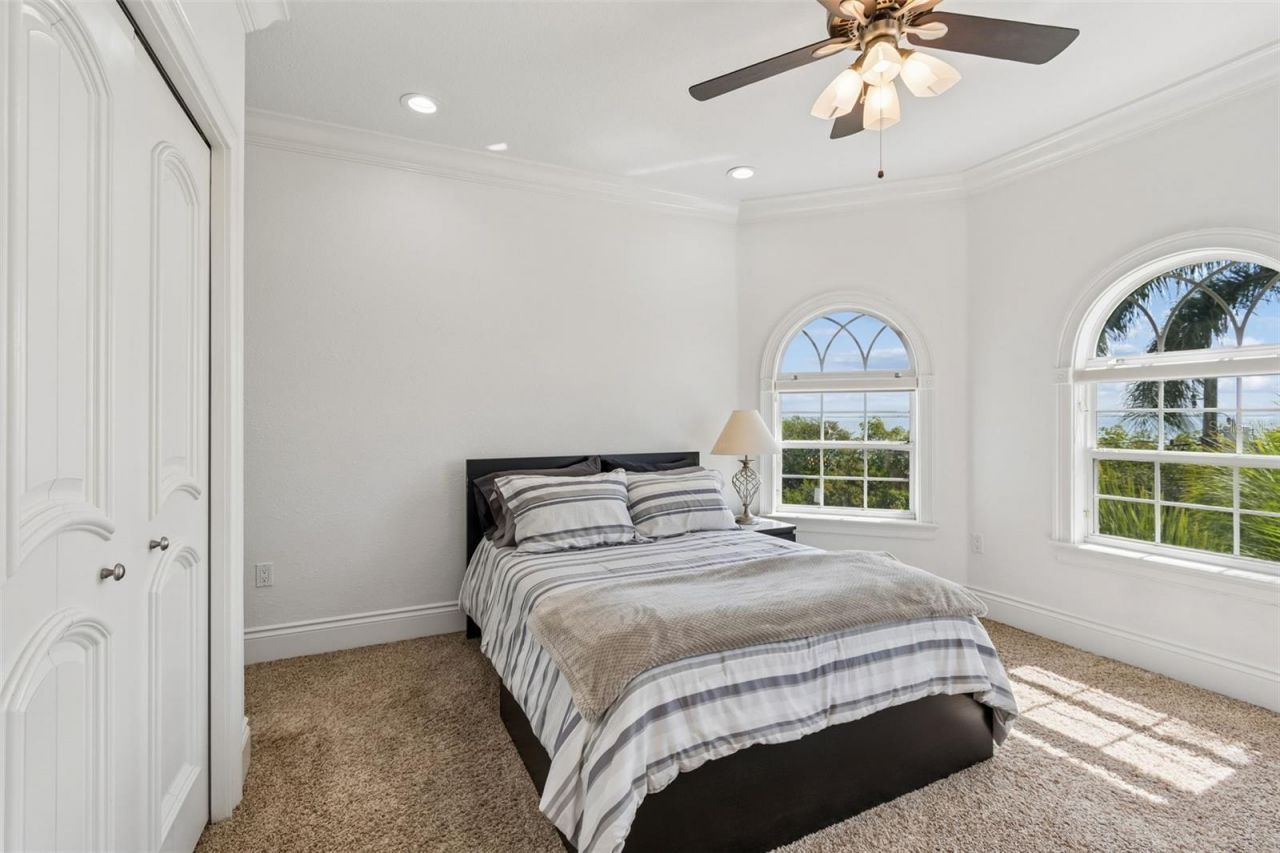 6233 Bayshore Boulevard, Tampa, FL 33611 Photo