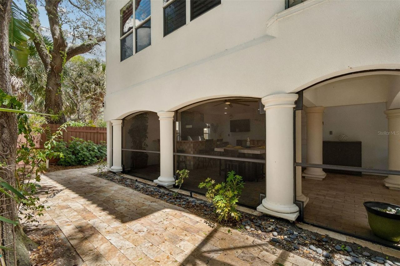 6233 Bayshore Boulevard, Tampa, FL 33611 Photo