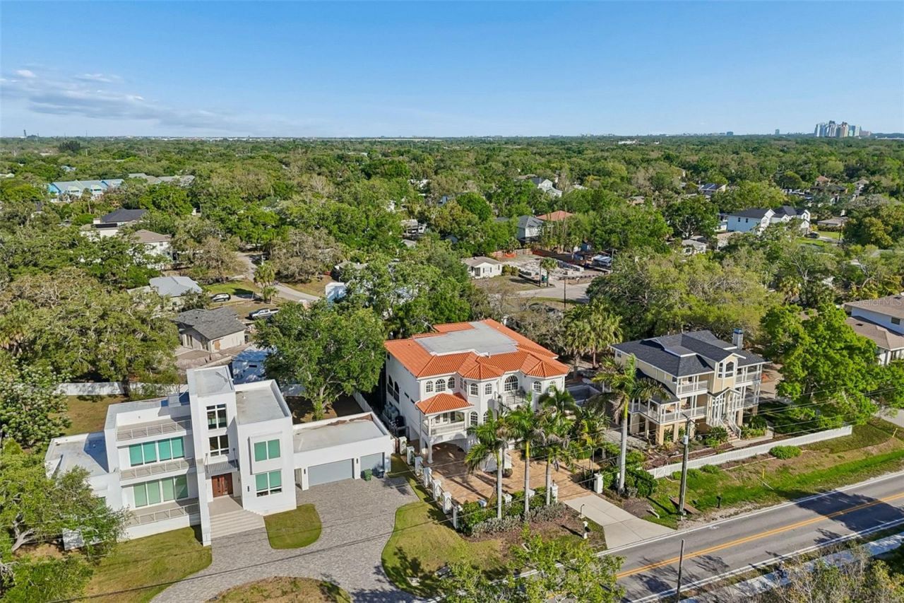 6233 Bayshore Boulevard, Tampa, FL 33611 Photo