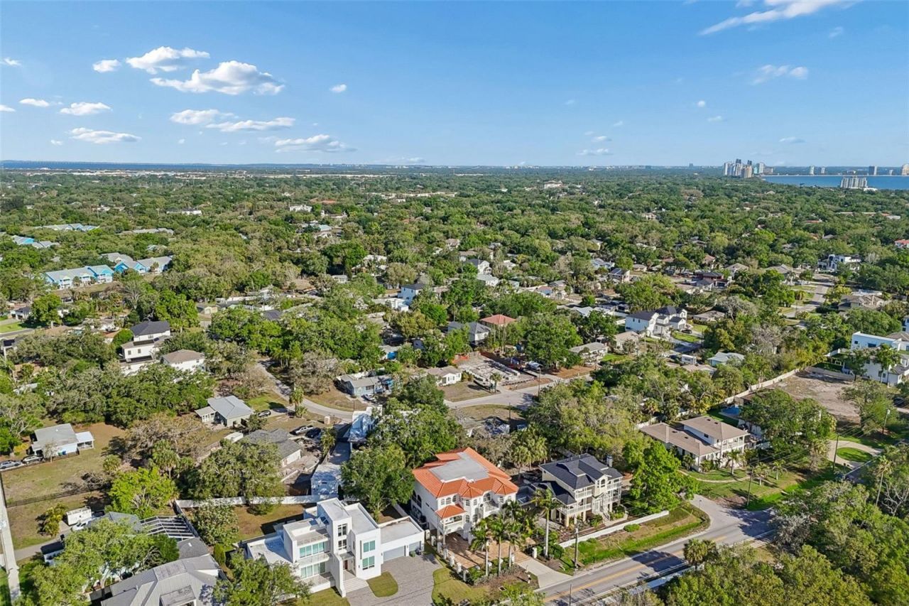 6233 Bayshore Boulevard, Tampa, FL 33611 Photo