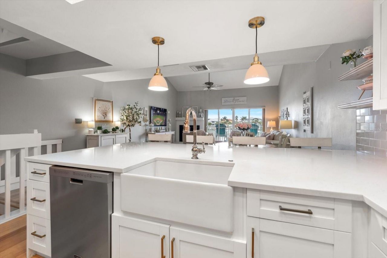2515 Bay Boulevard, Unit B, Indian Rocks Beach, FL 33785 Photo