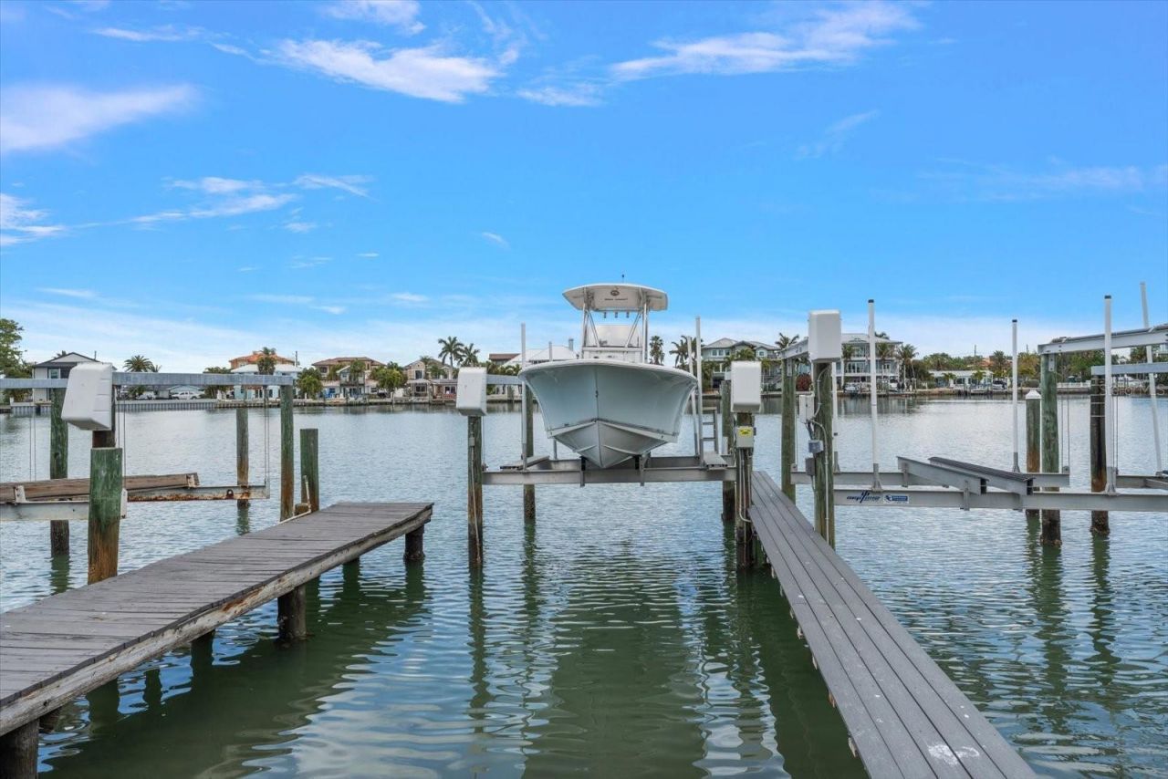 2515 Bay Boulevard, Unit B, Indian Rocks Beach, FL 33785 Photo