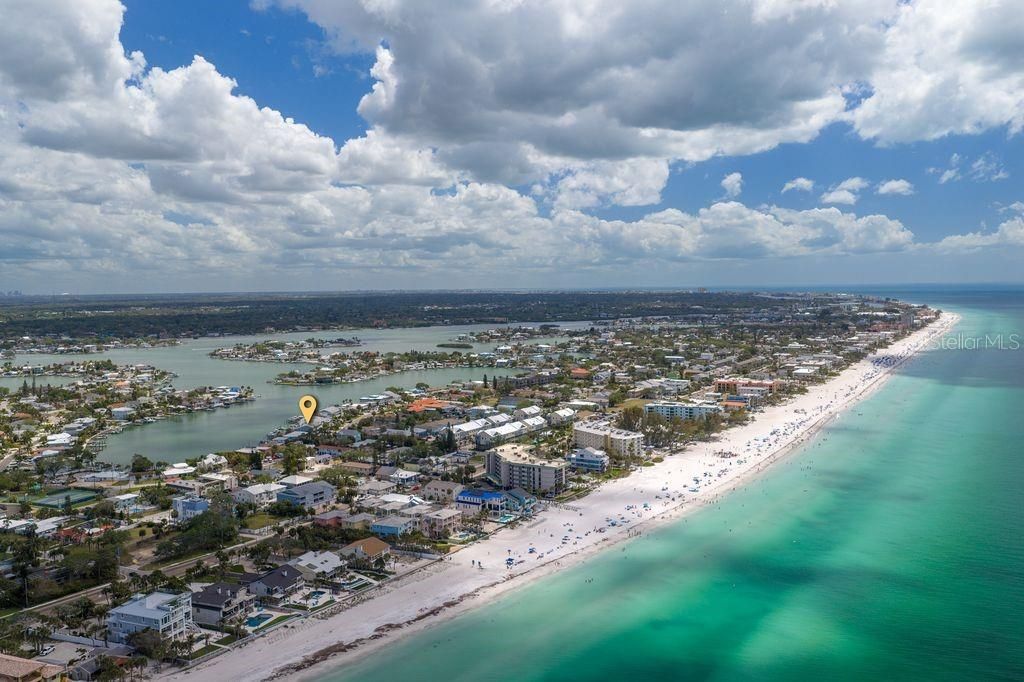 2515 Bay Boulevard, Unit B, Indian Rocks Beach, FL 33785 Photo