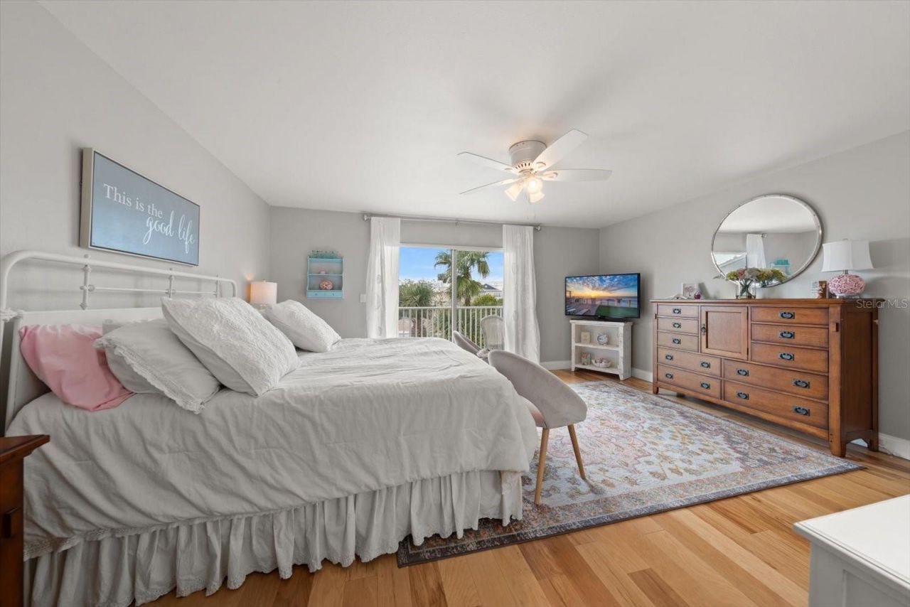 2515 Bay Boulevard, Unit B, Indian Rocks Beach, FL 33785 Photo