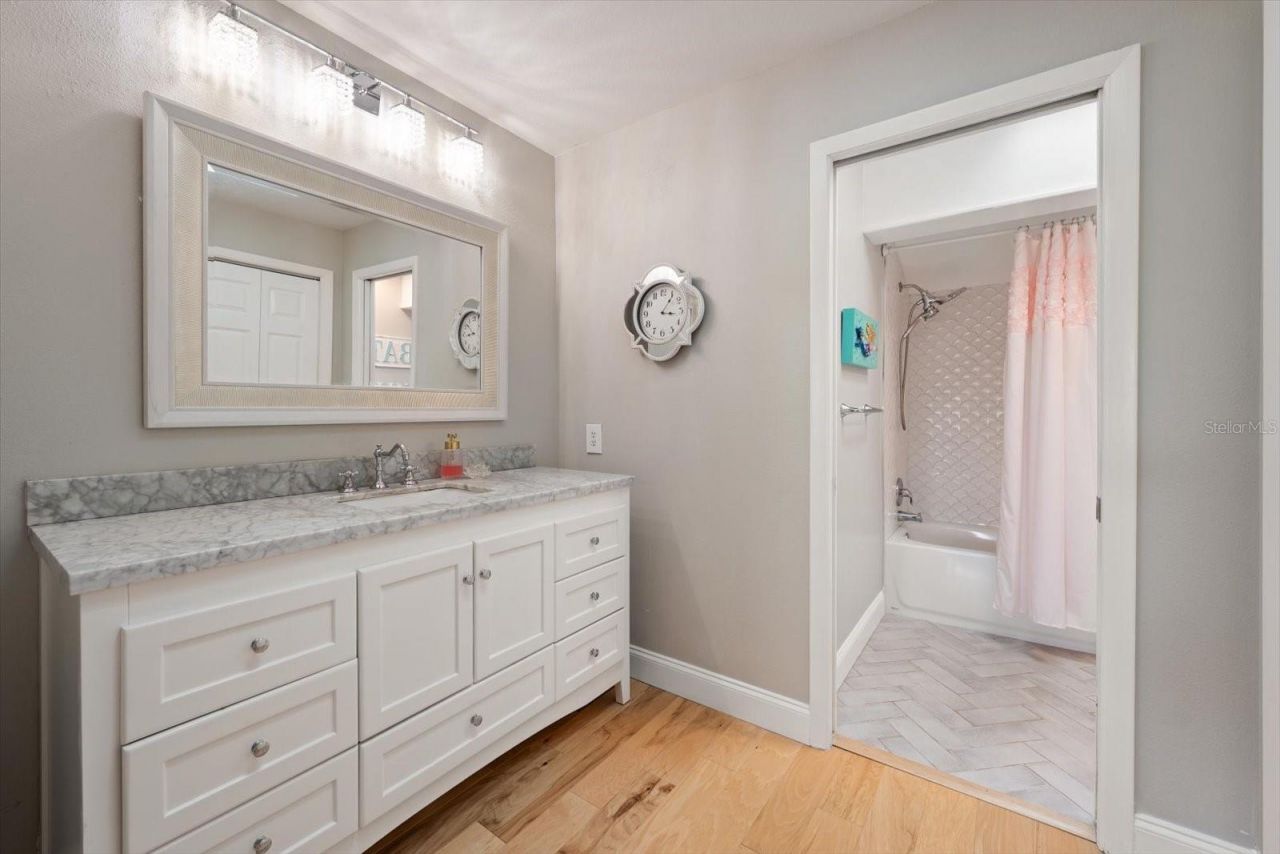 2515 Bay Boulevard, Unit B, Indian Rocks Beach, FL 33785 Photo