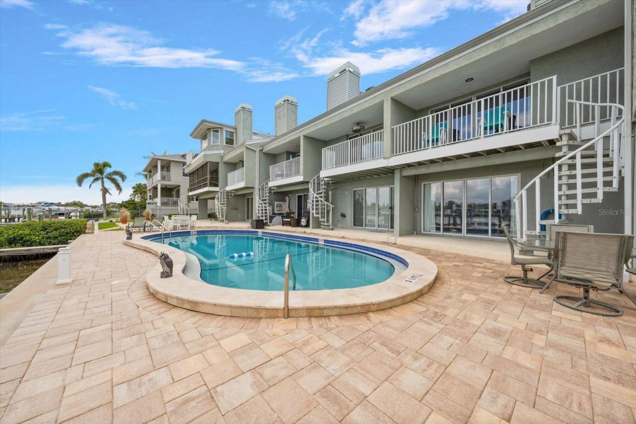 2515 Bay Boulevard, Unit B, Indian Rocks Beach, FL 33785 Photo