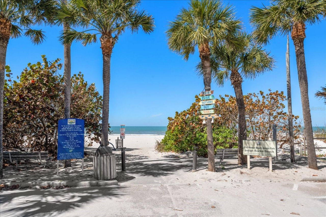 2515 Bay Boulevard, Unit B, Indian Rocks Beach, FL 33785 Photo