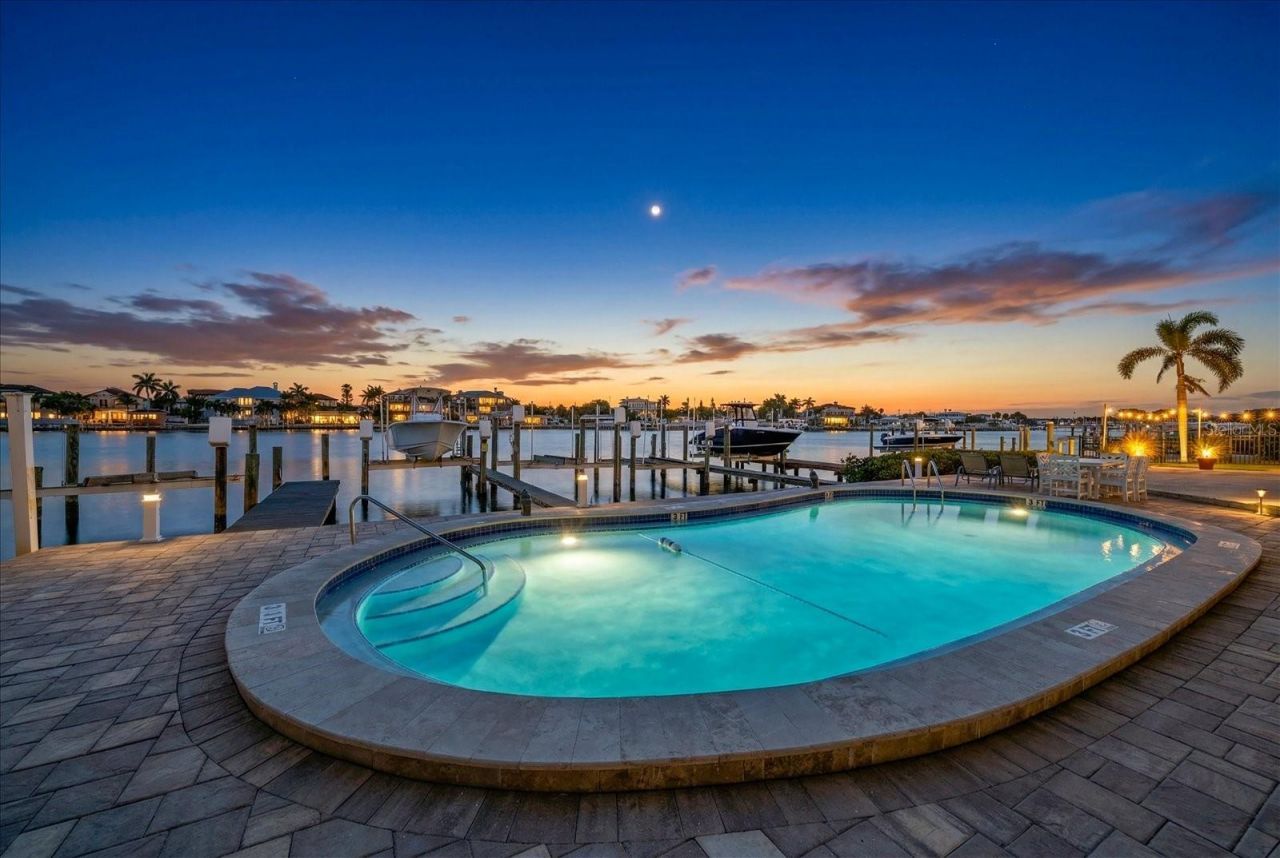 2515 Bay Boulevard, Unit B, Indian Rocks Beach, FL 33785 Photo