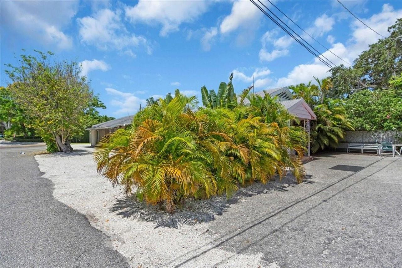 1761 Siesta Dr & 1760 Wisconsin Ln , Sarasota, FL 34239 Photo