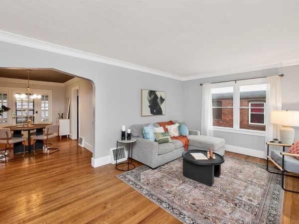 1655 Beaver Avenue , Des Moines, IA 50310