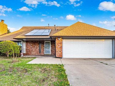 3110 NW Brent Cir, Lawton, OK 73505