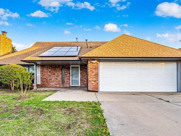 3110 NW Brent Cir, Lawton, OK 73505