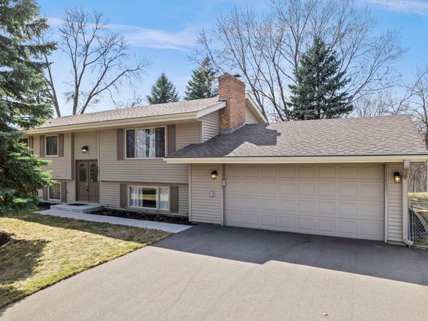 6601 Cherokee Lane N, Brooklyn Park, MN 55428