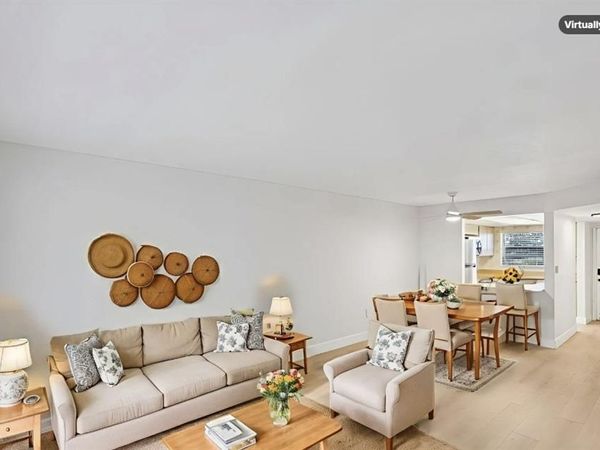 499 Forest Lakes BLVD, Unit 305, NAPLES, FL 34105