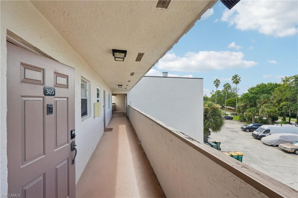 499 Forest Lakes Blvd, Unit 305, Naples, FL 34105 Photo