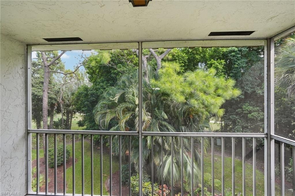 499 Forest Lakes Blvd, Unit 305, Naples, FL 34105 Photo