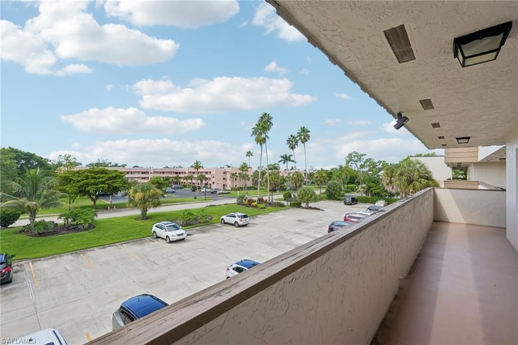 499 Forest Lakes Blvd, Unit 305, Naples, FL 34105 Photo