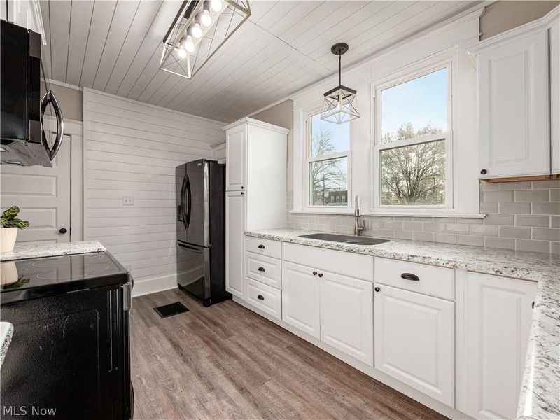 618 Locust Avenue, Zanesville, OH 43701 Photo 12