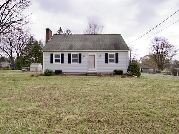 21 Carmel Ln, Agawam, MA 01030