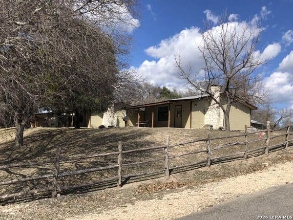 2015 Cr 348, ConCan, TX 78838