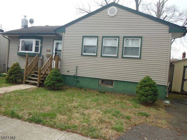 210 N 10Th St, Kenilworth, NJ 07033