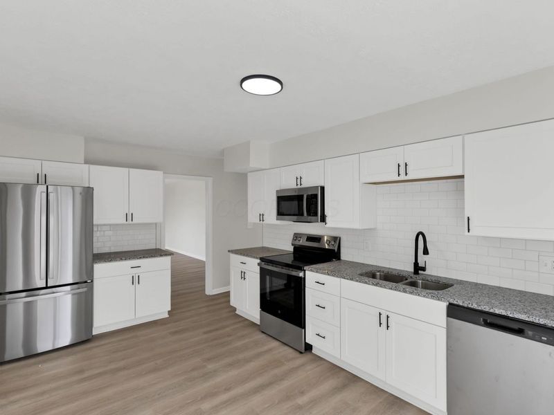 2605 Spaatz Avenue , Columbus, OH 43204 Photo 6