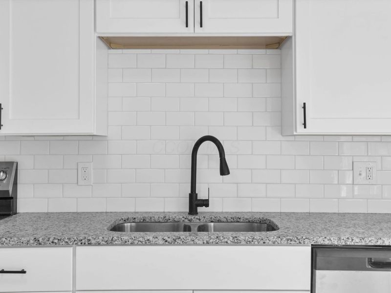 2605 Spaatz Avenue , Columbus, OH 43204 Photo 8