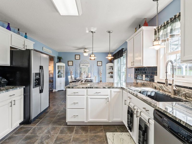 7280 Rader Road NE, Pleasantville, OH 43148 Photo 16