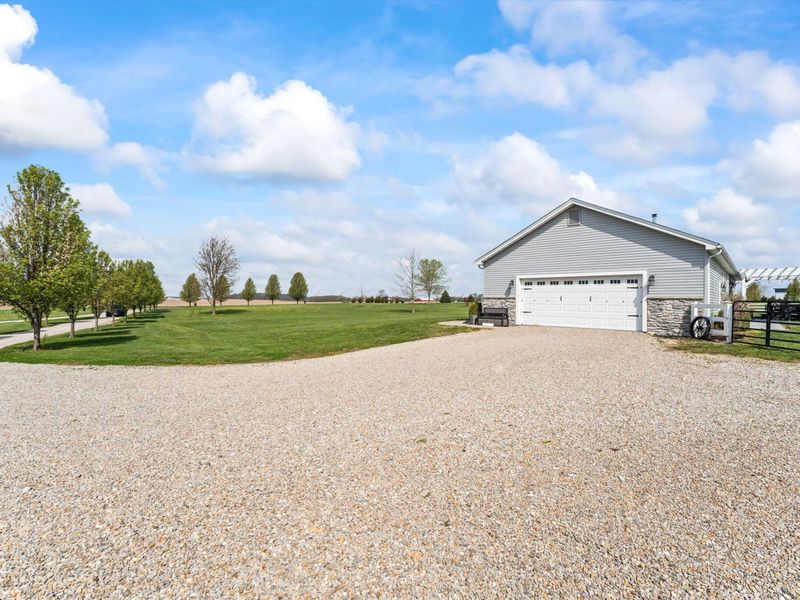 7280 Rader Road NE, Pleasantville, OH 43148 Photo 4