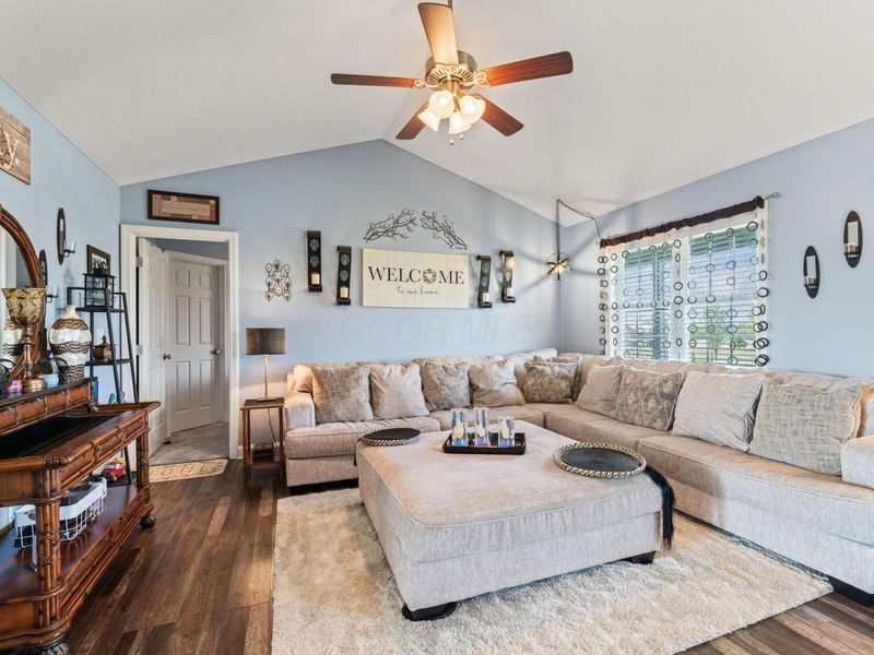 7280 Rader Road NE, Pleasantville, OH 43148 Photo 8