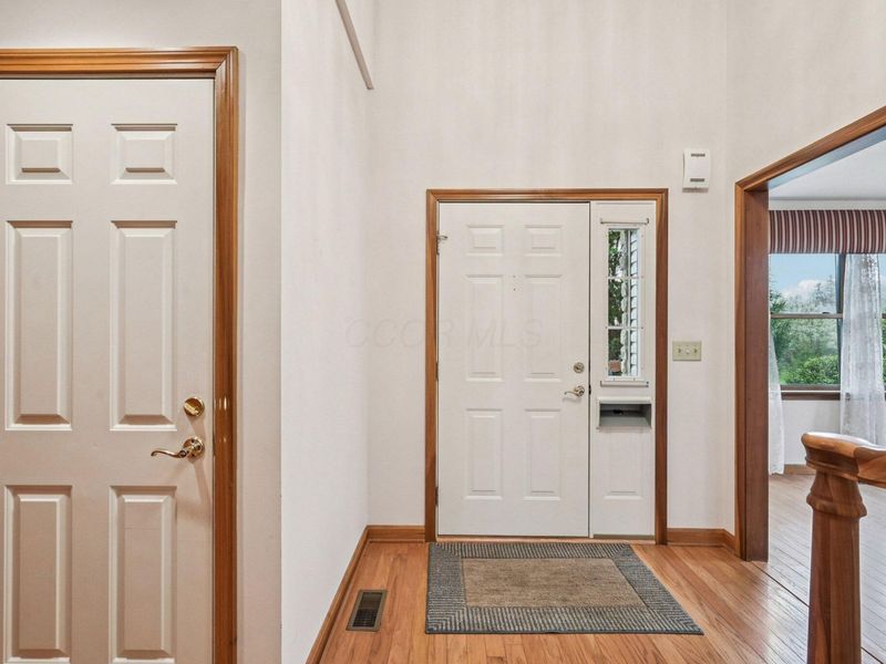 953 Hopewell Heights Drive , Heath, OH 43056 Photo 2