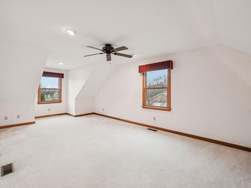 953 Hopewell Heights Drive , Heath, OH 43056 Photo 37