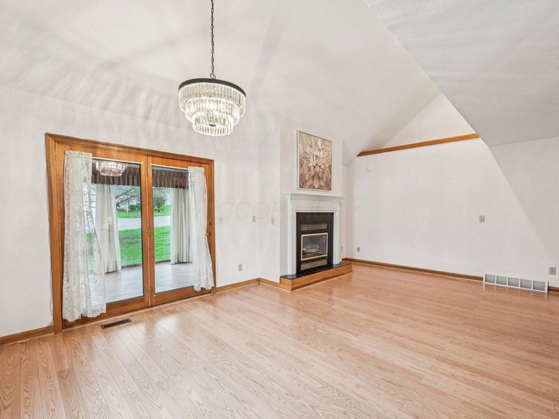 953 Hopewell Heights Drive , Heath, OH 43056 Photo 6