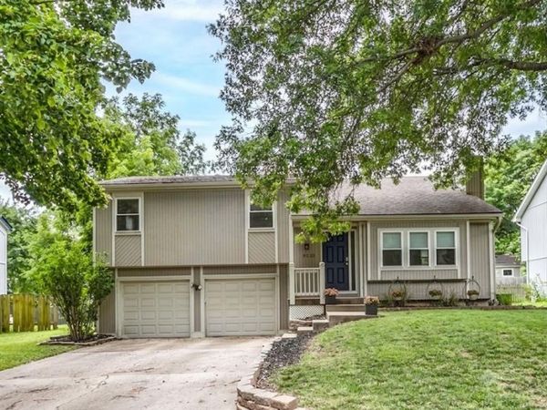9132 DARNELL Street, Lenexa, KS 66215