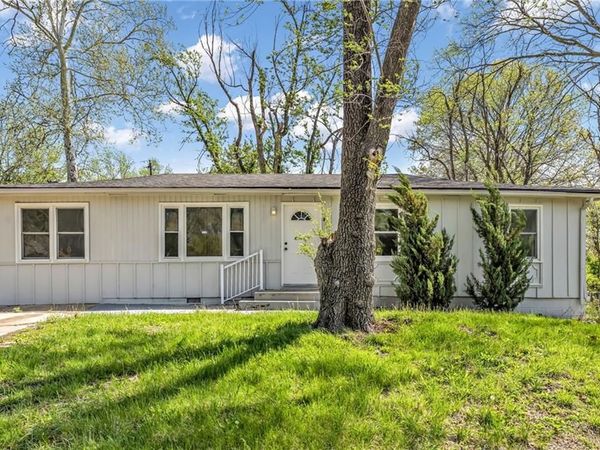 9815 James A Reed Road, Kansas City, MO 64134