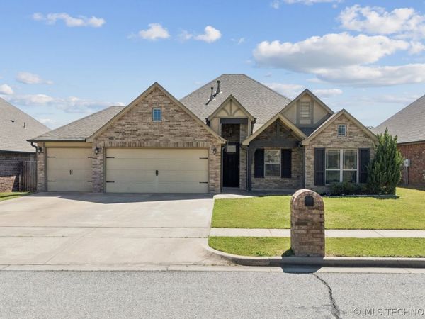 7500 E 83rd Street North , Owasso, OK 74055