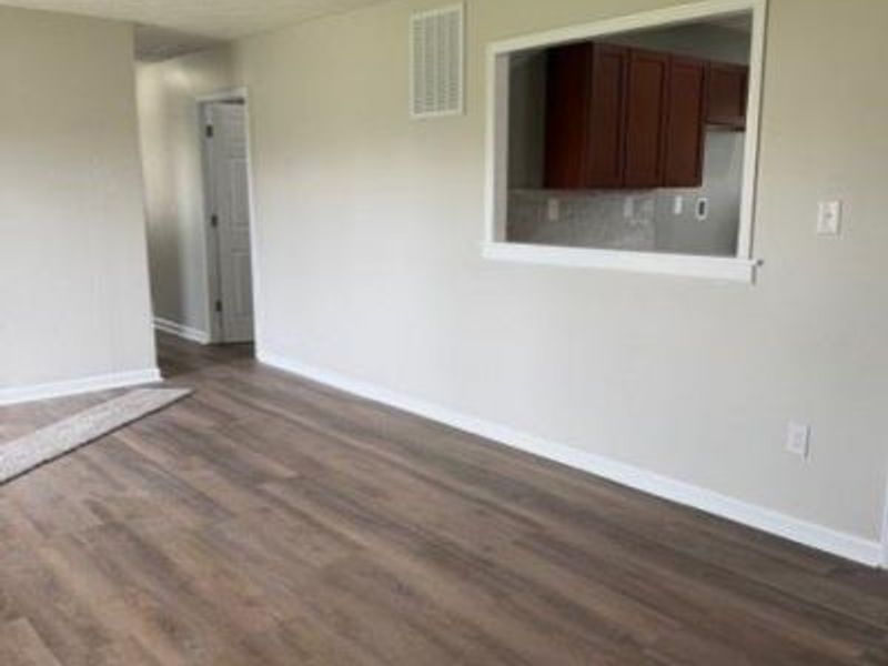 113 Poe Lane, Xenia, OH 45385 Photo 3