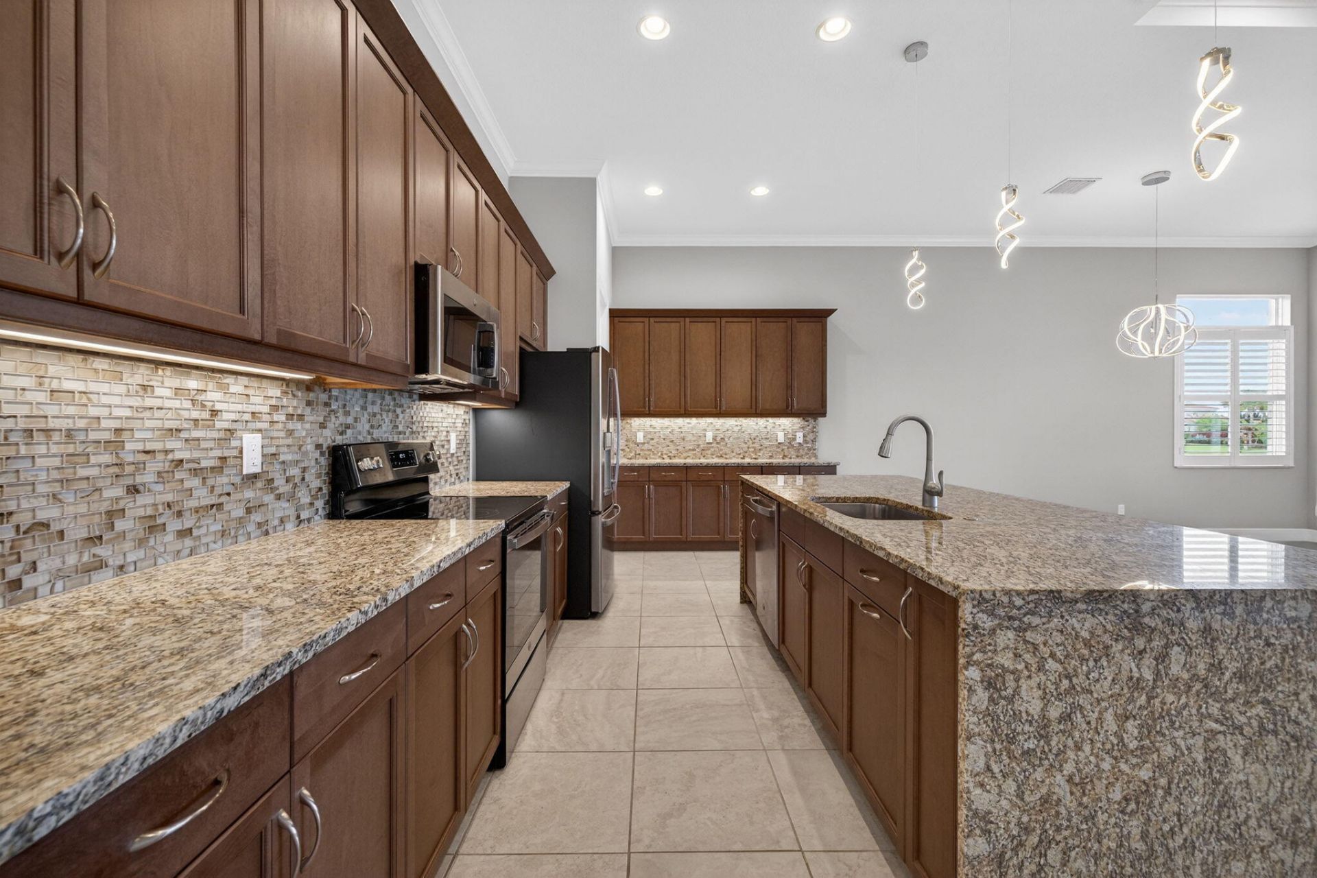 9318 SW Miracoli Way, Port Saint Lucie, FL 34987 Photo