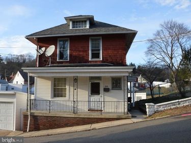 24 NORTH STREET, PORT CARBON, PA 17965