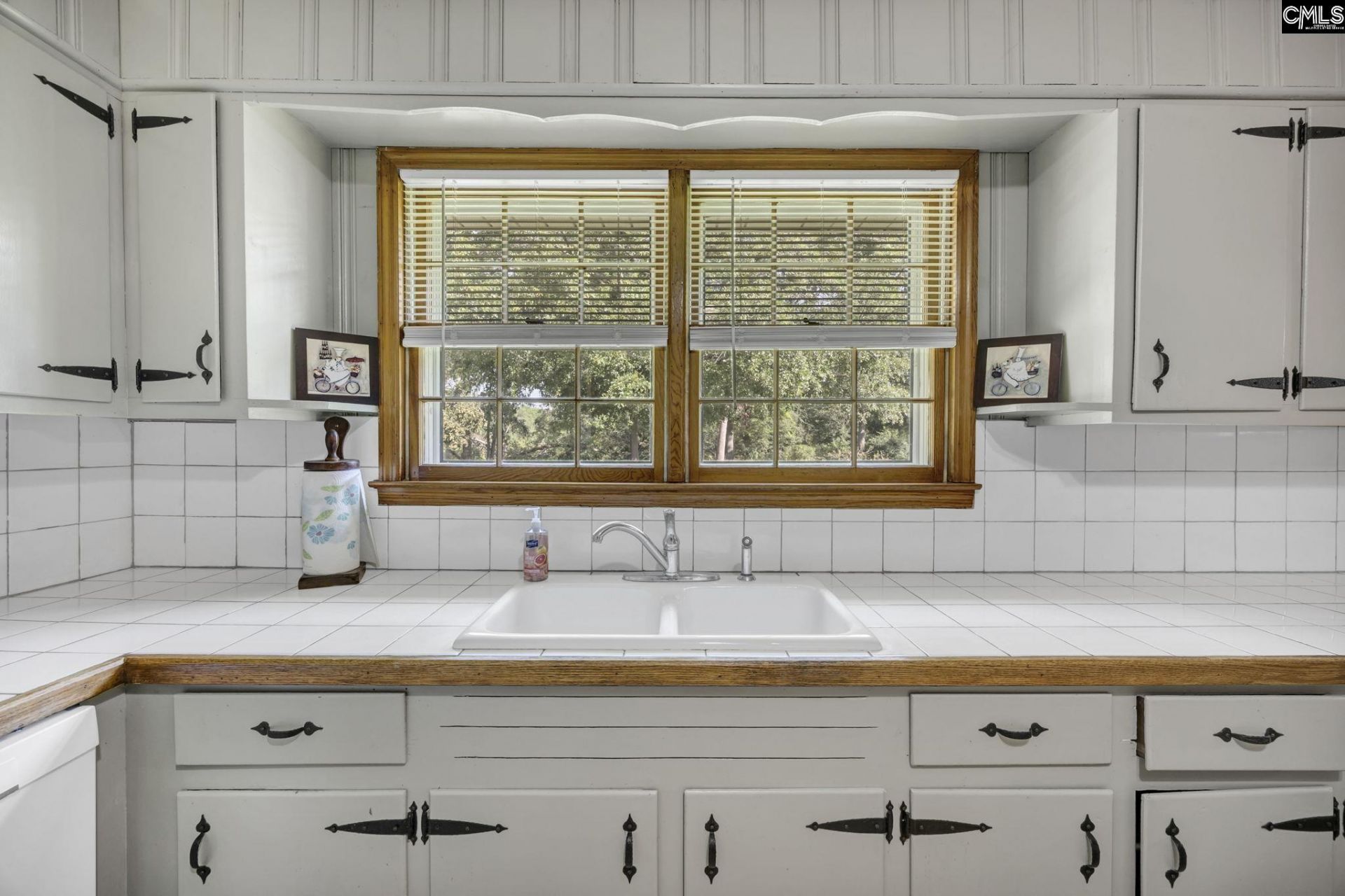 159 Rogers Road  Photo 16