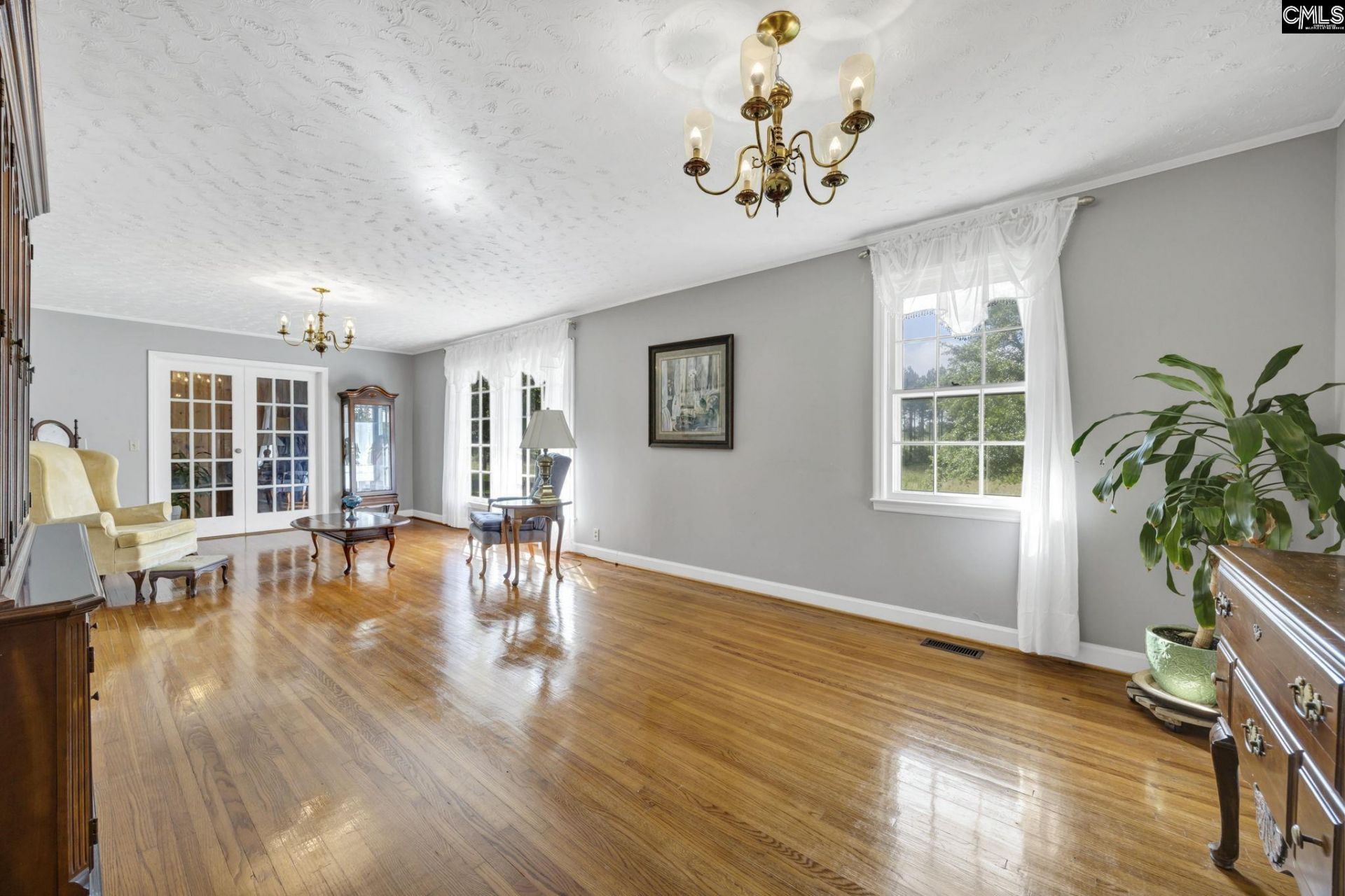 159 Rogers Road  Photo 5