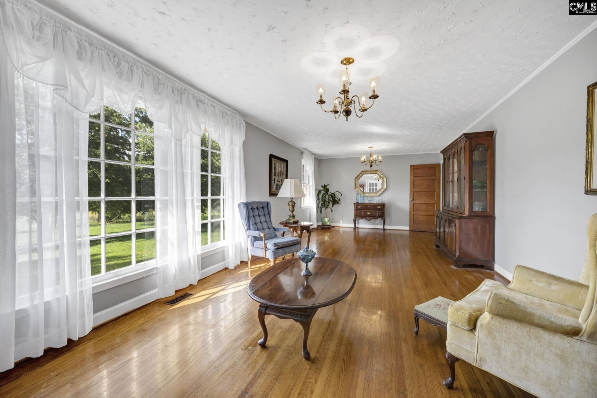 159 Rogers Road  Photo 6