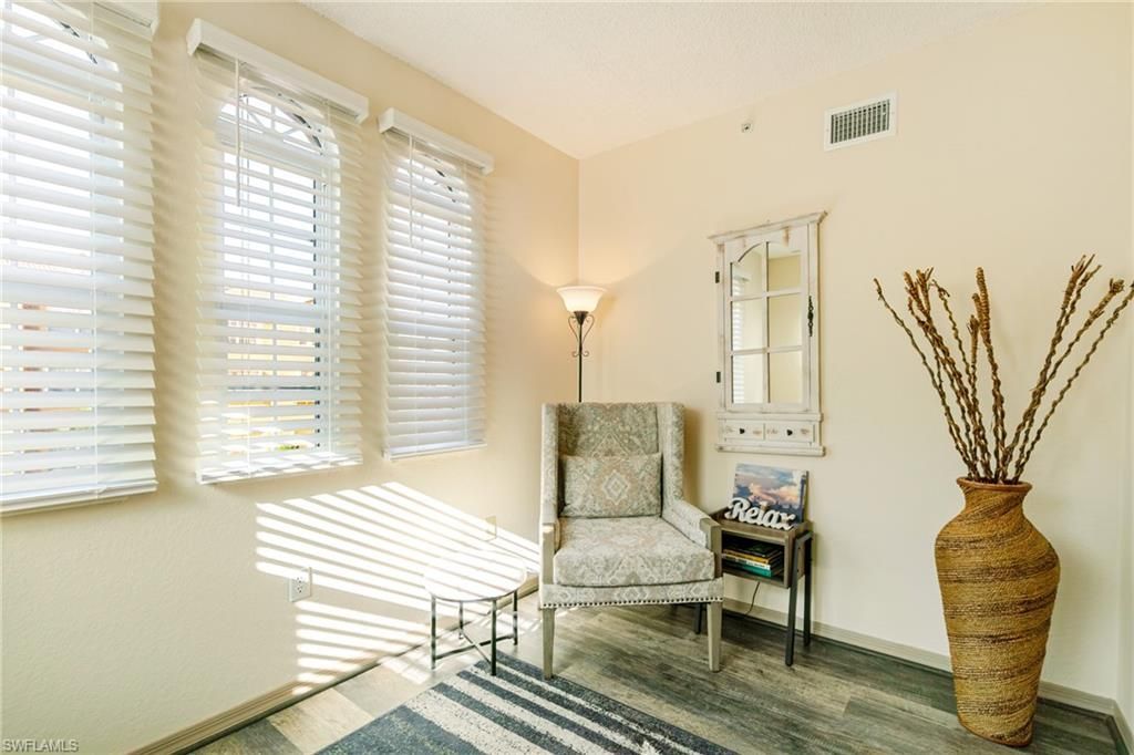 15585 Ocean Walk Cir, Unit 216, Fort Myers, FL 33908 Photo