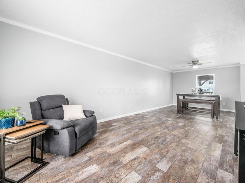 5777 Empire Mills Run, Canal Winchester, OH 43110 Photo 3